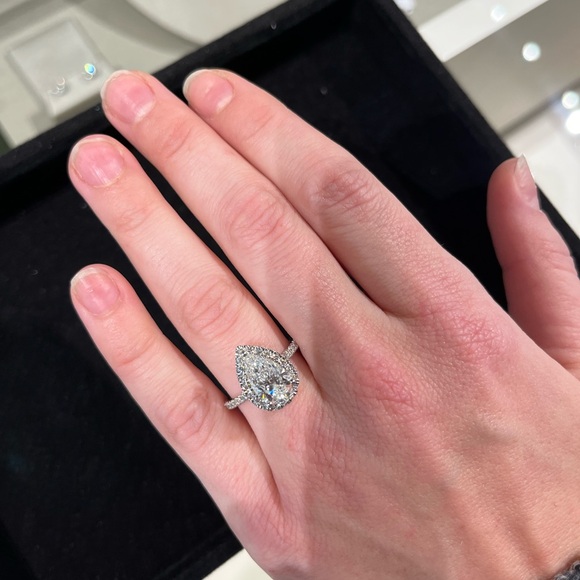 2 Carat Pear Lab Grown Diamond Engagement Ring - Picture 13 of 15